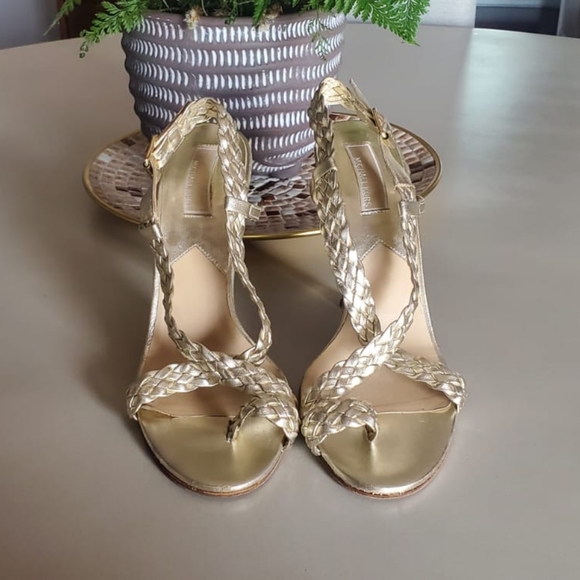 MICHAEL KORS -SIZE 10 SHOES HIGH HEELS- LEATHER LIGHT GOLD - Picture 1 of 3